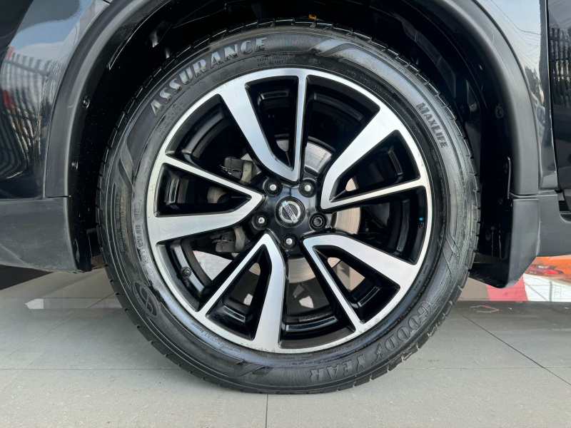 Nissan X-Trail  5 pts. Exclusive, CVT, piel, CD, QC, GPS, 5 pas., RA-18 (cambio de línea) 2018